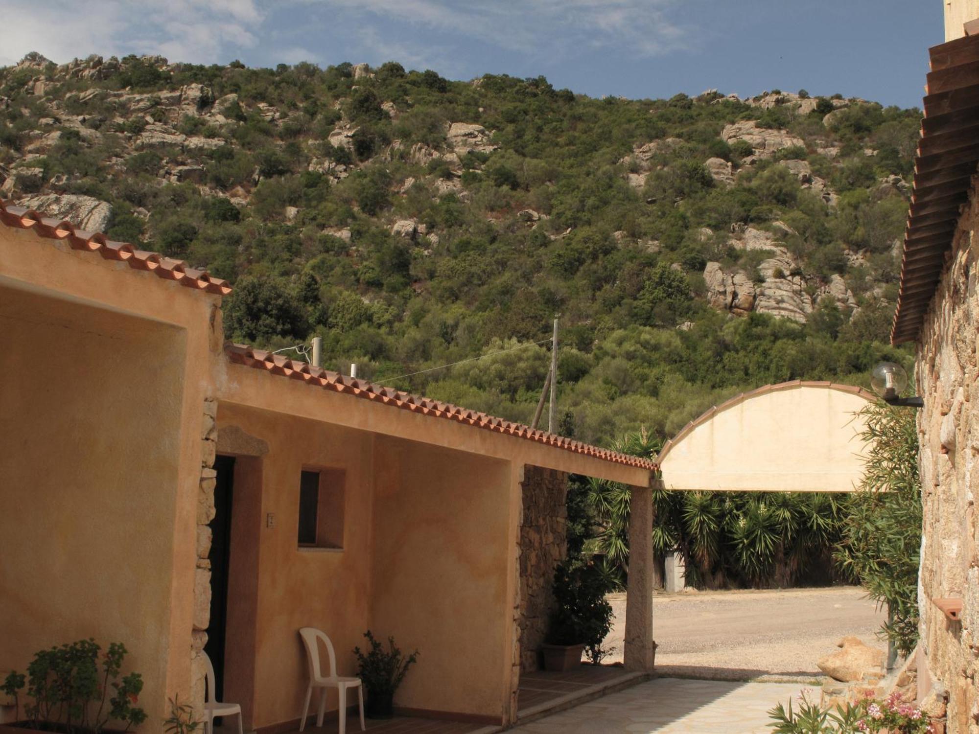 Hotel Turismo Rurale Montitundu مارينا دي بورتيسكو المظهر الخارجي الصورة