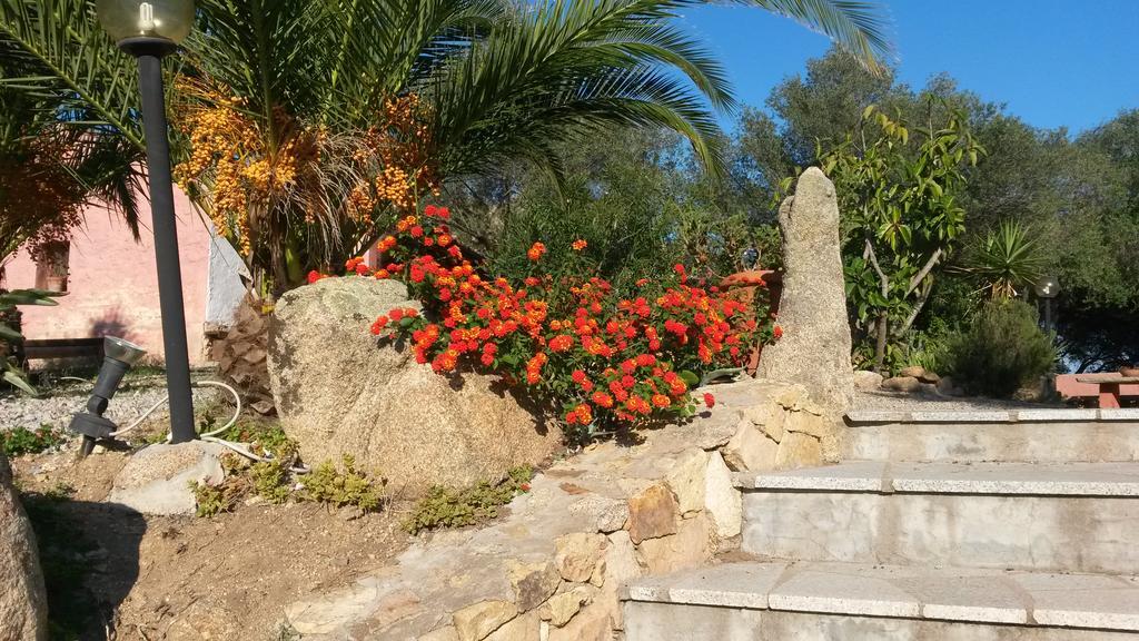 Hotel Turismo Rurale Montitundu مارينا دي بورتيسكو المظهر الخارجي الصورة